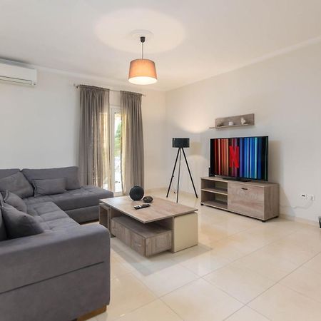 Διωροφη Μεζονετα-2Km Απο Το Κεντρο-Iliana House Apartment Alepou Exterior foto